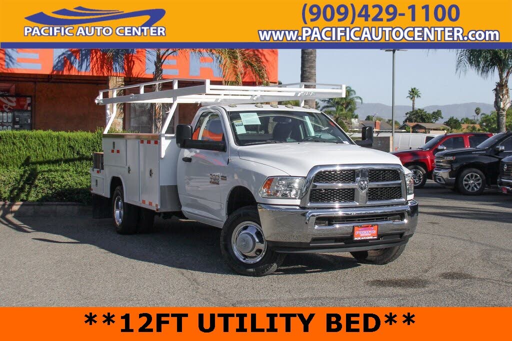 2018 RAM 3500 Chassis Tradesman LB RWD