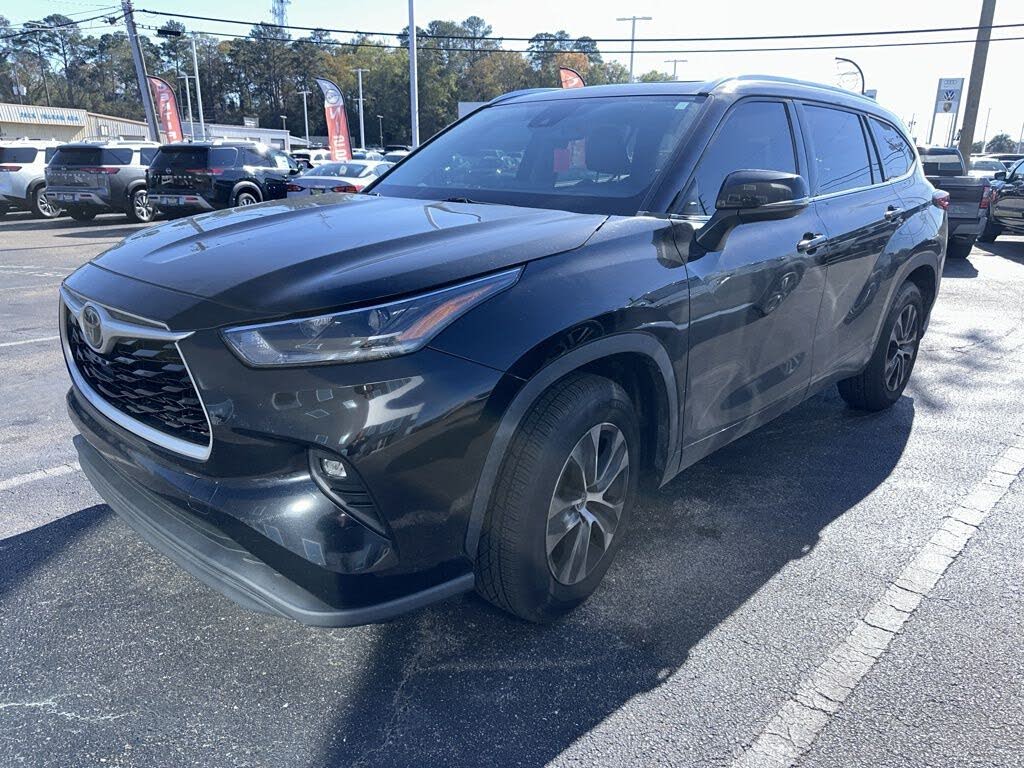 2021 Toyota Highlander XLE FWD
