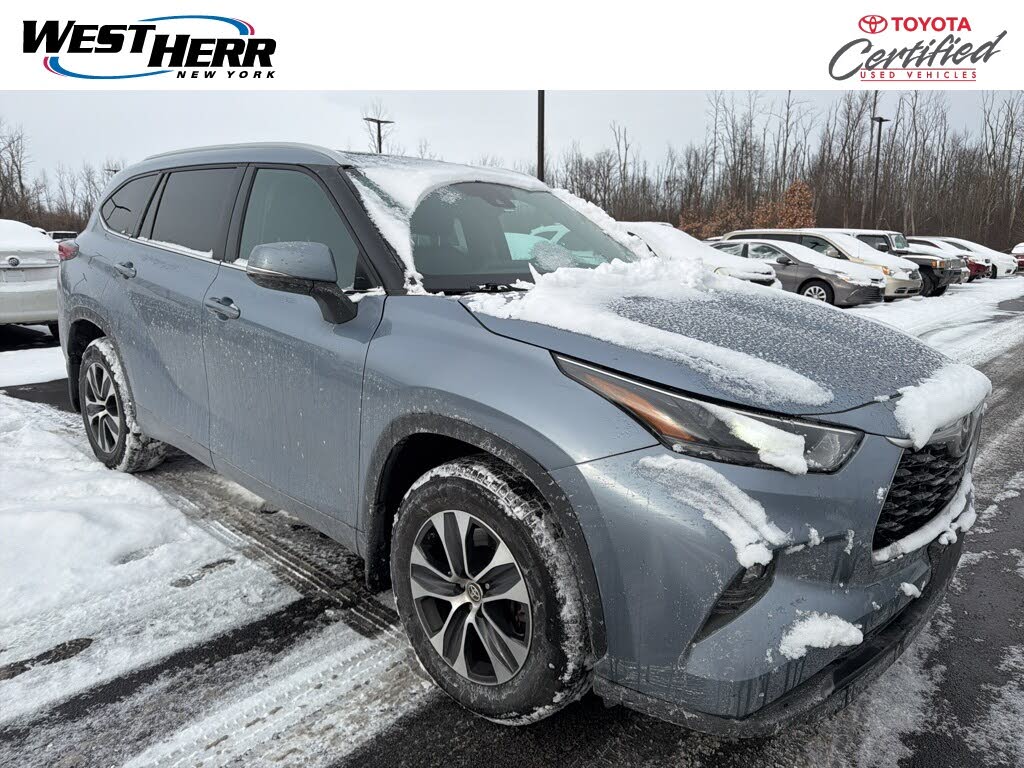 2022 Toyota Highlander XLE AWD