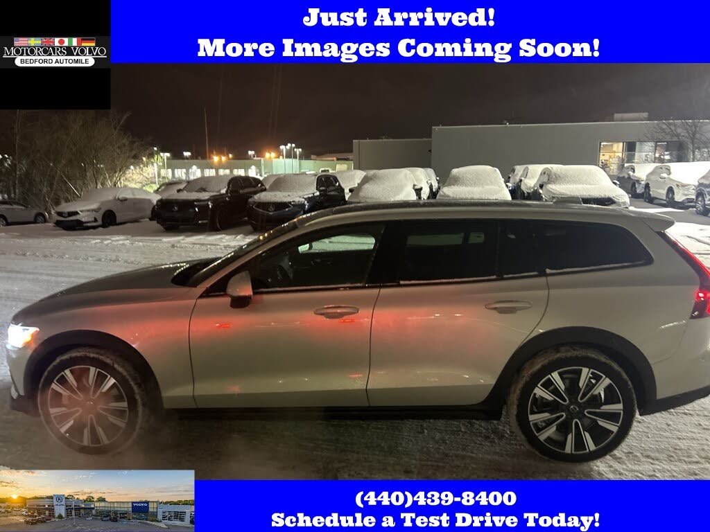 2022 Volvo V60 Cross Country T5 AWD