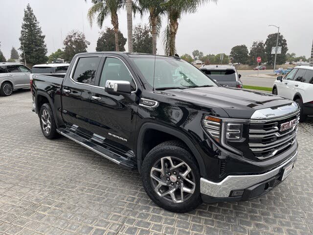 2024 GMC Sierra 1500 SLT Crew Cab 4WD