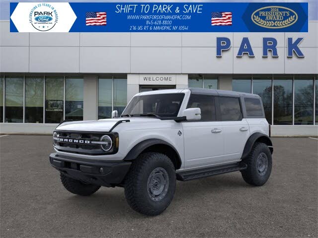 2025 Ford Bronco Outer Banks 4-Door 4WD