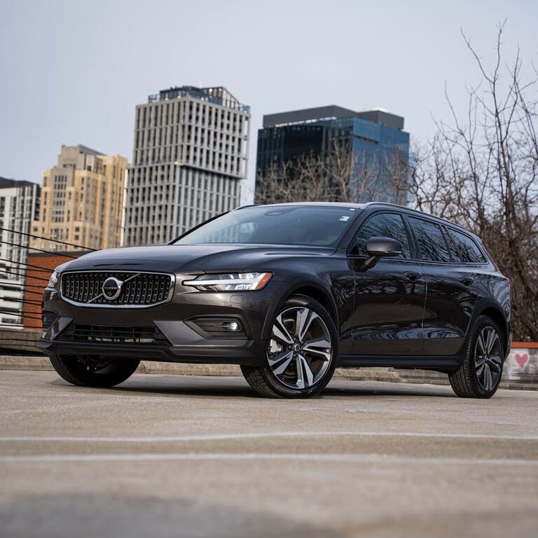2025 Volvo V60 Cross Country B5 Plus AWD