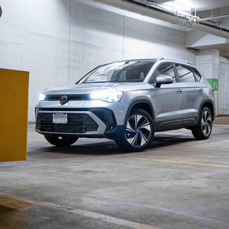 2026 Volkswagen Taos SE 4Motion