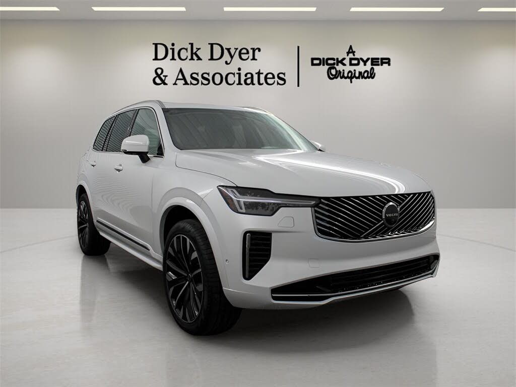 2026 Volvo XC90 B5 Plus 7-Passenger AWD