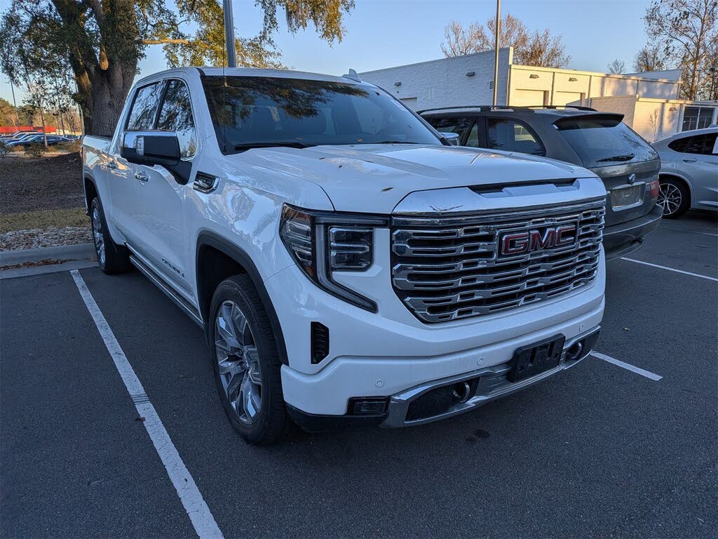 2022 GMC Sierra 1500 Denali Crew Cab 4WD