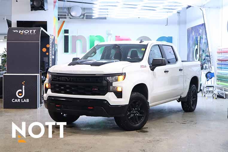 2023 Chevrolet Silverado 1500 Custom Trail Boss Crew Cab 4WD