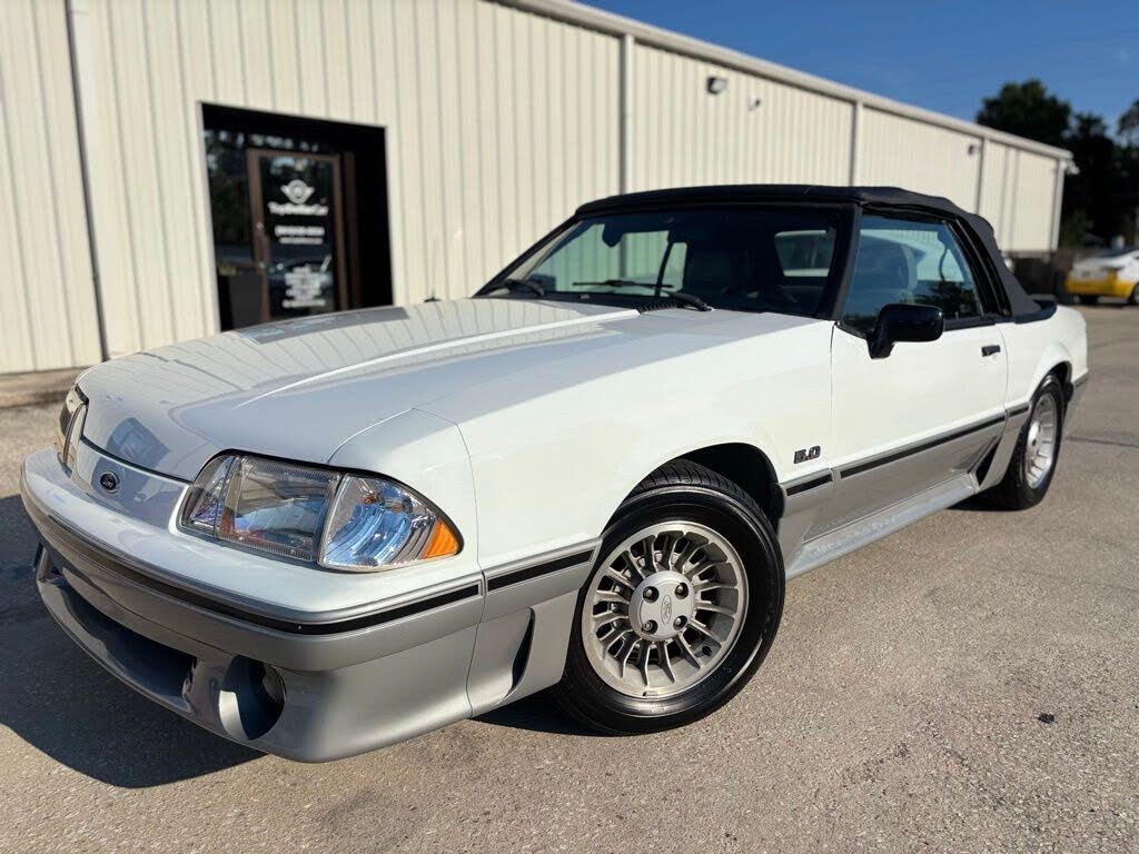 1988 Ford Mustang GT Convertible RWD