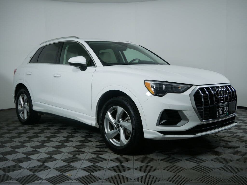 2022 Audi Q3 quattro Premium 40 TFSI