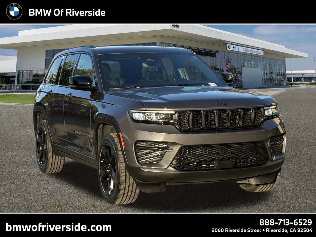 2022 Jeep Grand Cherokee Altitude 4WD