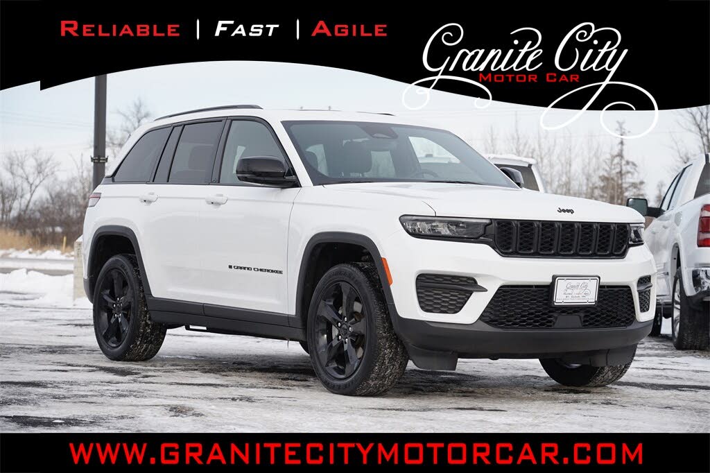 2023 Jeep Grand Cherokee Altitude 4WD