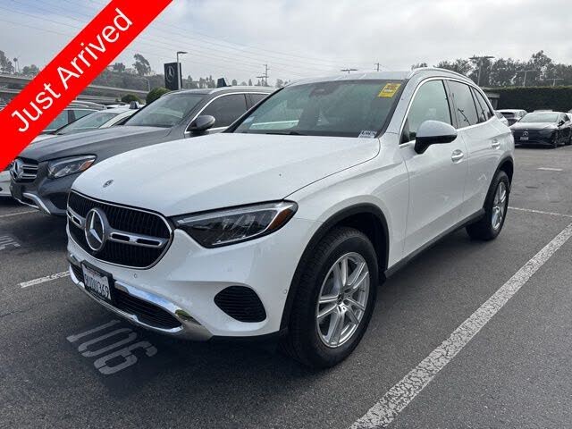 2025 Mercedes-Benz GLC 300 RWD