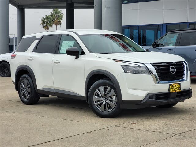 2025 Nissan Pathfinder S FWD