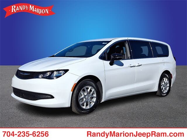 2026 Chrysler Voyager LX FWD