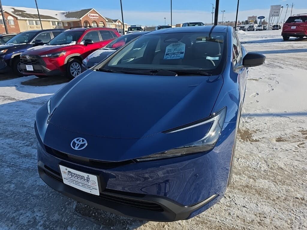 2026 Toyota Prius LE FWD