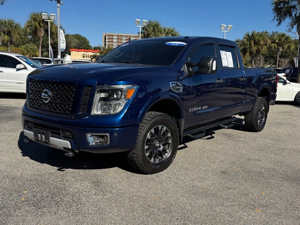 2017 Nissan Titan XD PRO-4X Crew Cab 4WD