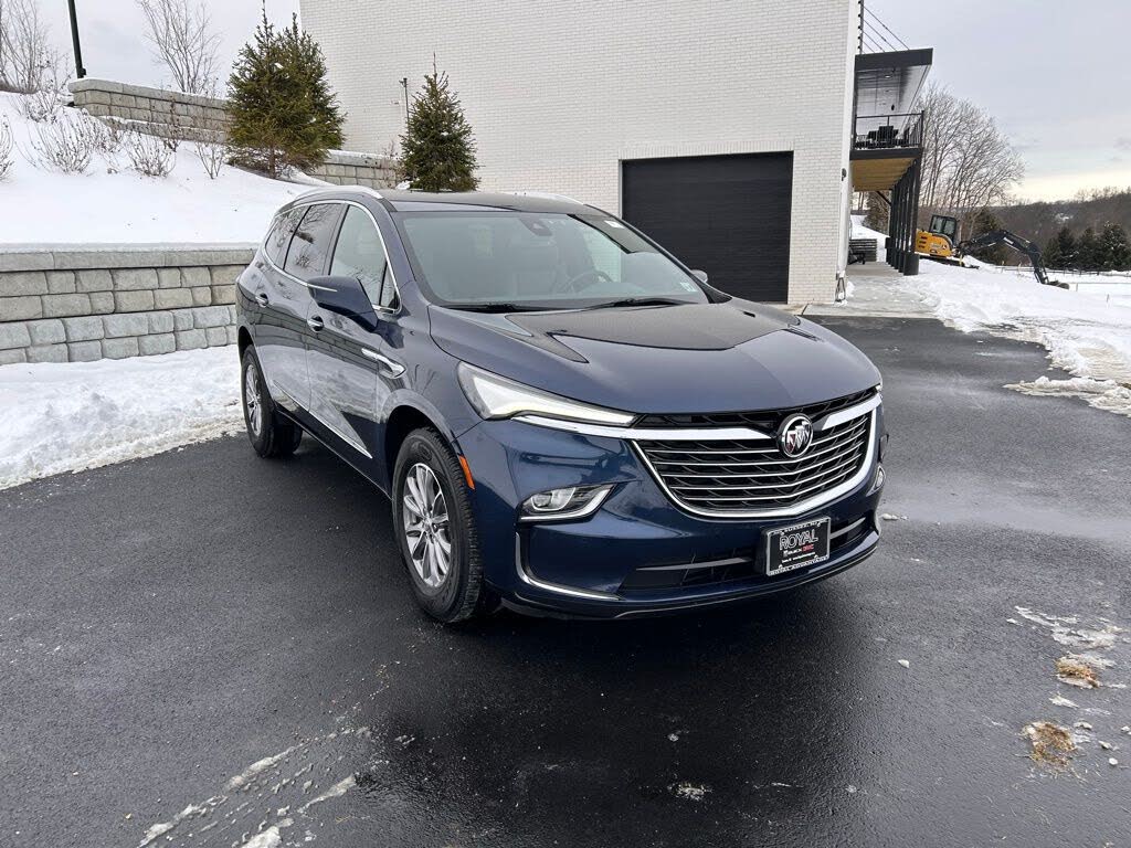2023 Buick Enclave Essence AWD