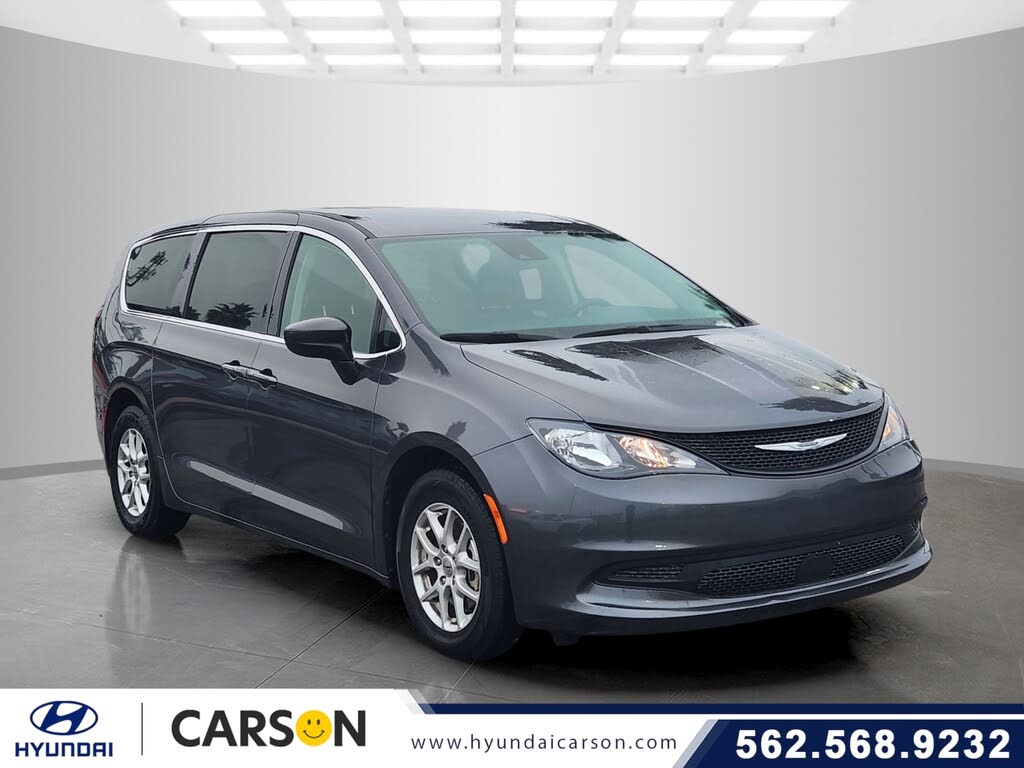 2023 Chrysler Voyager LX FWD