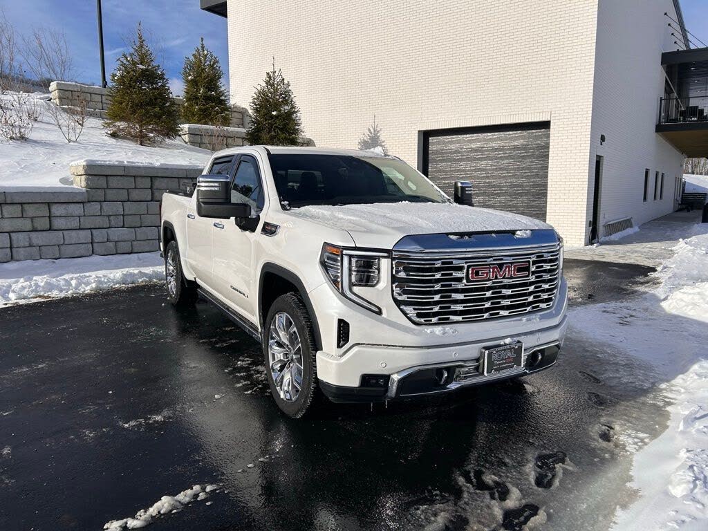 2023 GMC Sierra 1500 Denali Crew Cab 4WD