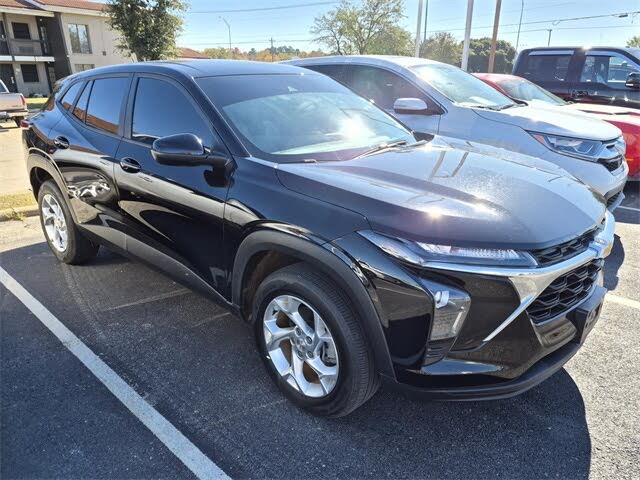 2025 Chevrolet Trax LS FWD