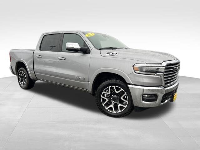2025 RAM 1500 Laramie Crew Cab 4WD