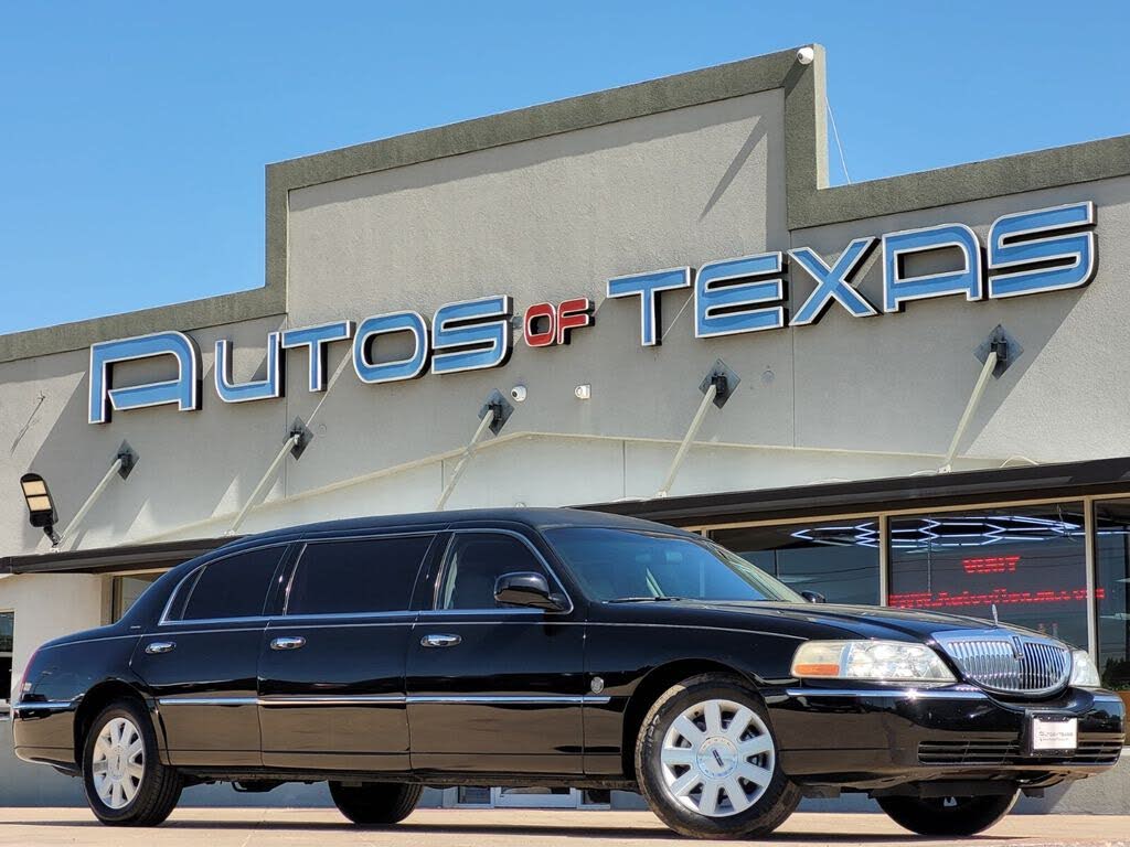 2003 Lincoln Town Car Executive