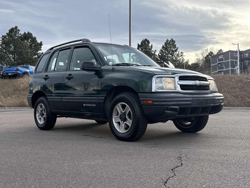 2004 Chevrolet Tracker 4-Door 4WD