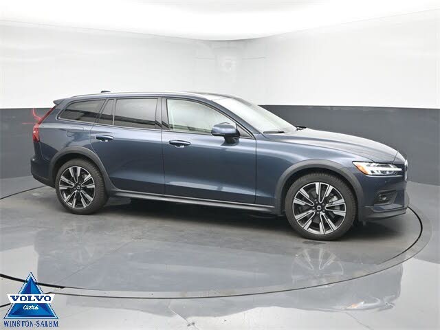 2022 Volvo V60 Cross Country T5 AWD