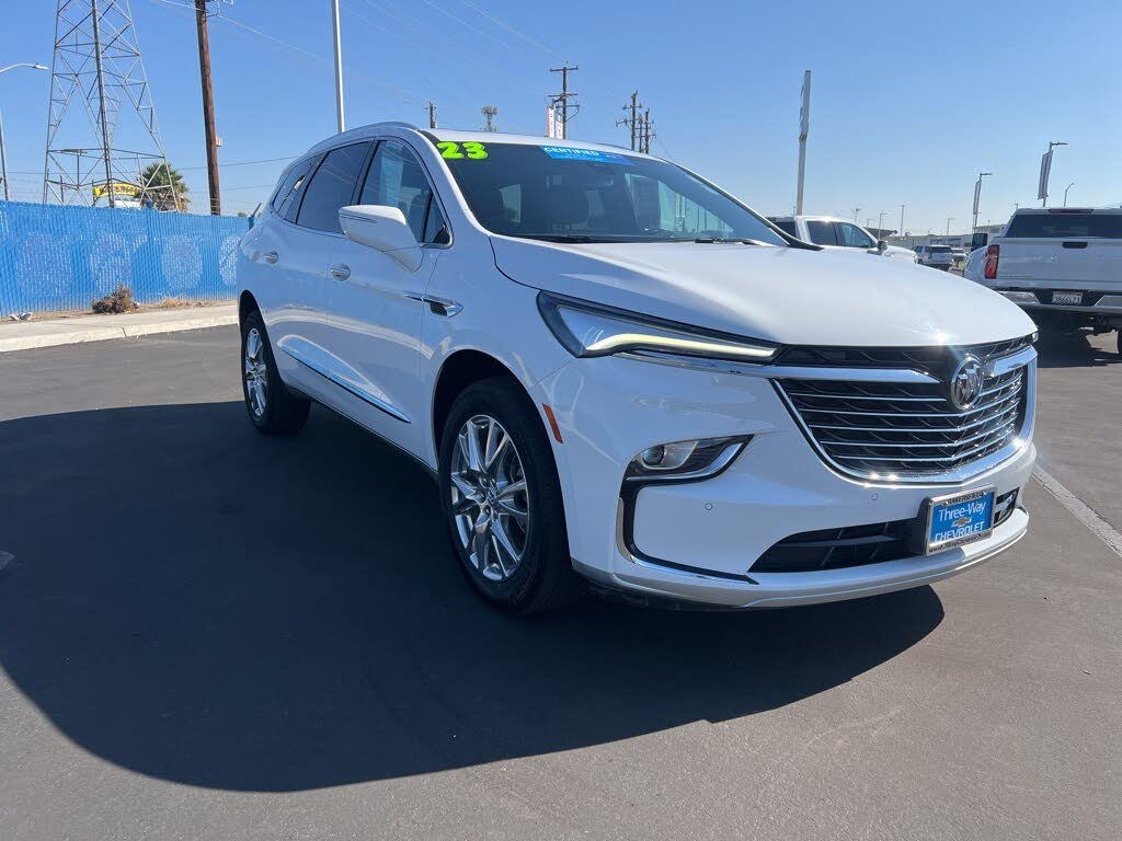 2023 Buick Enclave Essence FWD