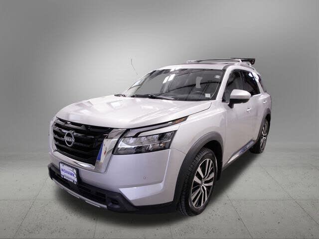 2023 Nissan Pathfinder Platinum 4WD