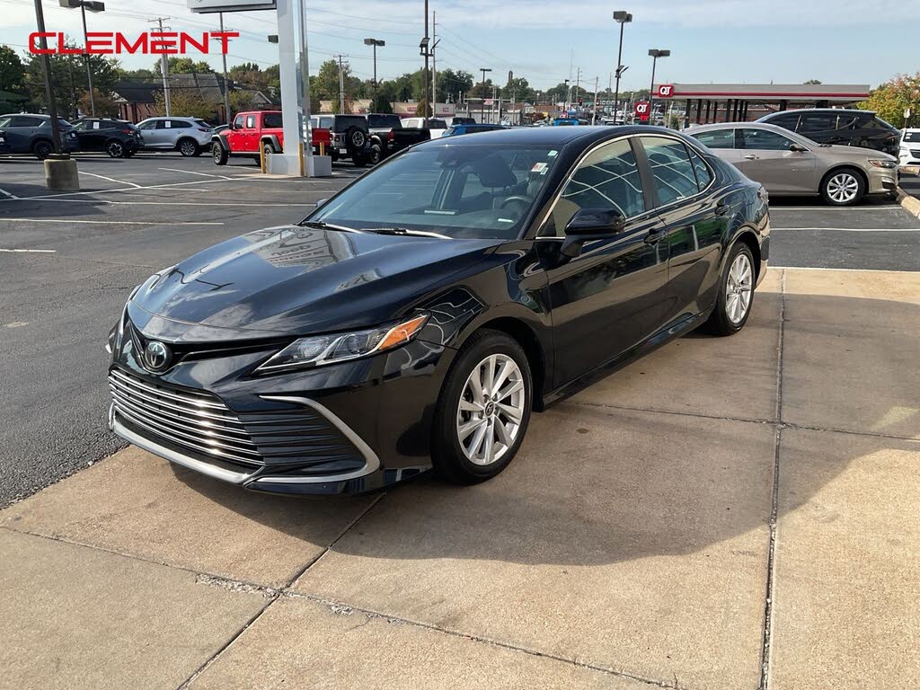 2024 Toyota Camry LE FWD