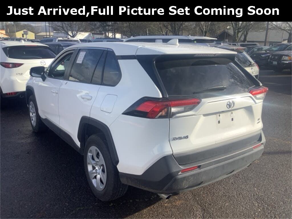 2024 Toyota RAV4 LE AWD