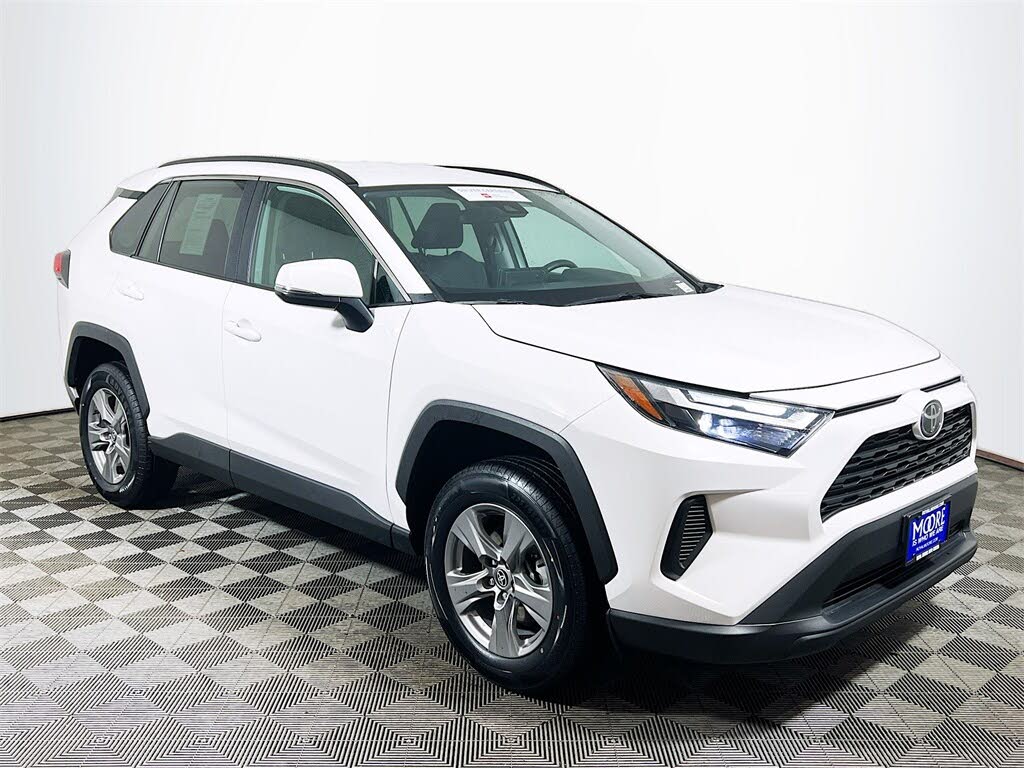 2024 Toyota RAV4 XLE FWD