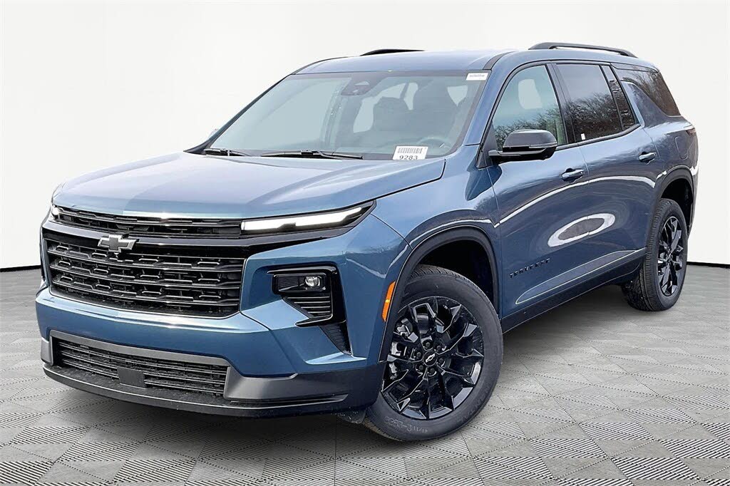 2026 Chevrolet Traverse LT FWD