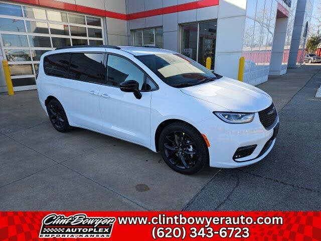 2026 Chrysler Pacifica Select FWD