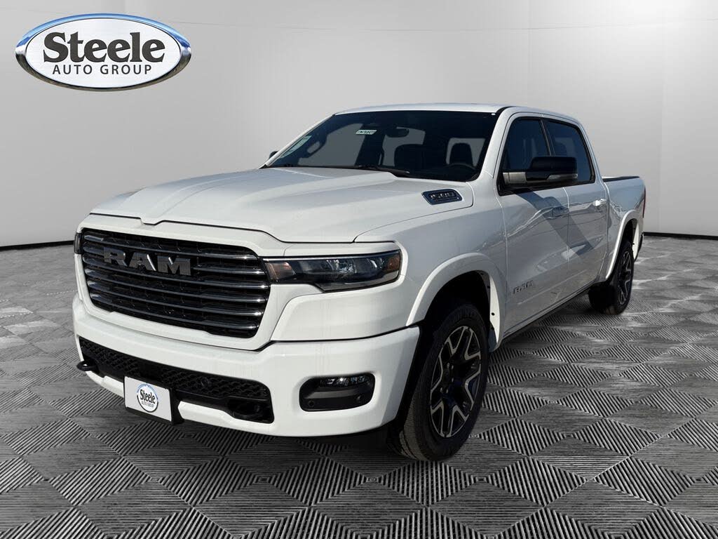 2026 RAM 1500 Laramie Crew Cab 4WD