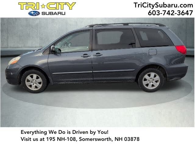 2010 Toyota Sienna LE 8 Passenger