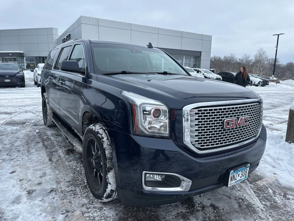 2017 GMC Yukon XL Denali 4WD