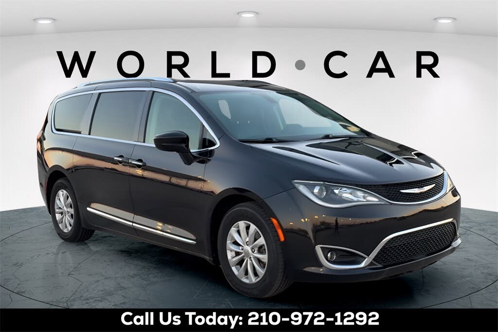 2018 Chrysler Pacifica Touring L FWD