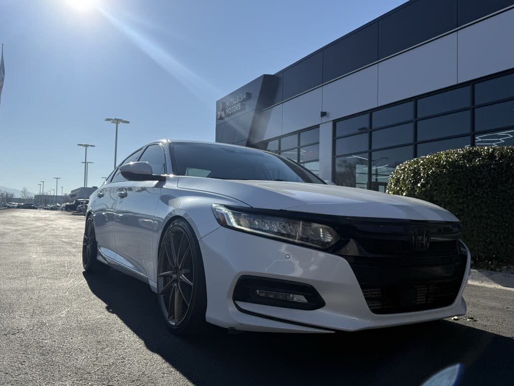 2018 Honda Accord 2.0T Touring FWD