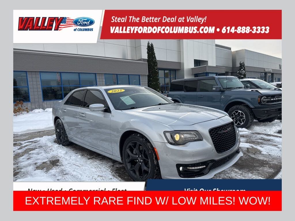 2022 Chrysler 300 S V8 RWD