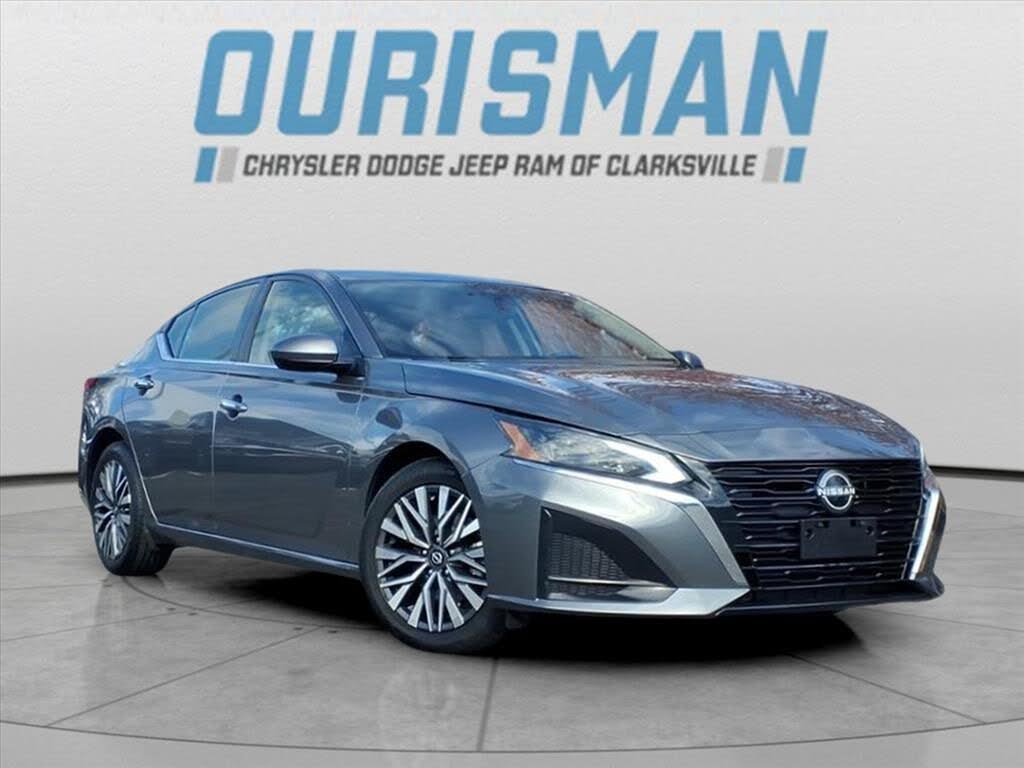 2023 Nissan Altima 2.5 SV FWD