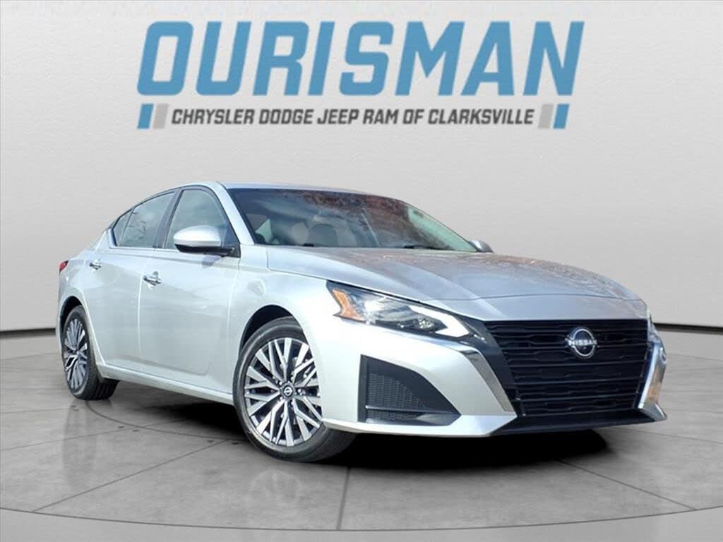 2023 Nissan Altima 2.5 SV FWD