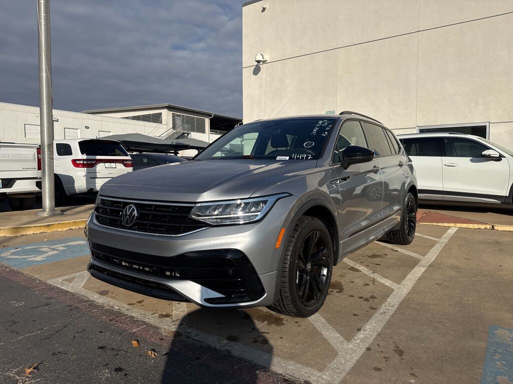 2023 Volkswagen Tiguan SE R-Line Black FWD