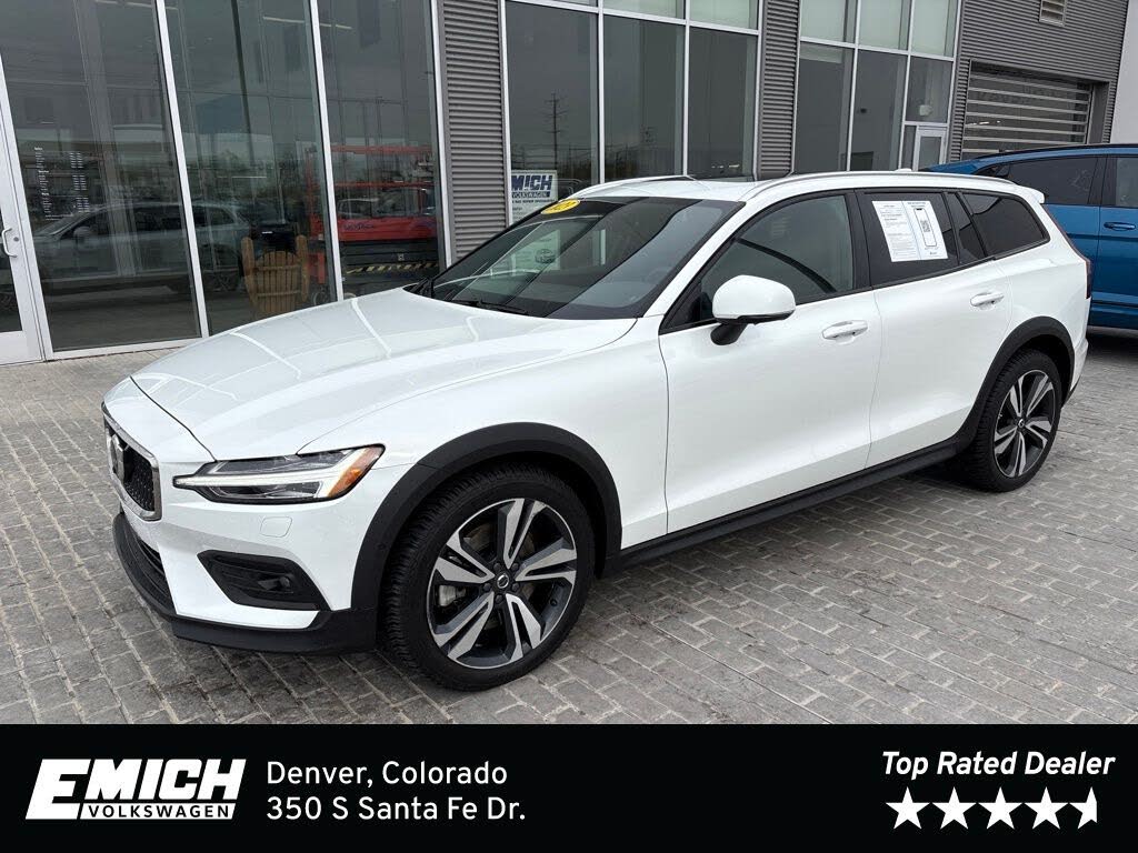 2023 Volvo V60 Cross Country B5 Plus AWD