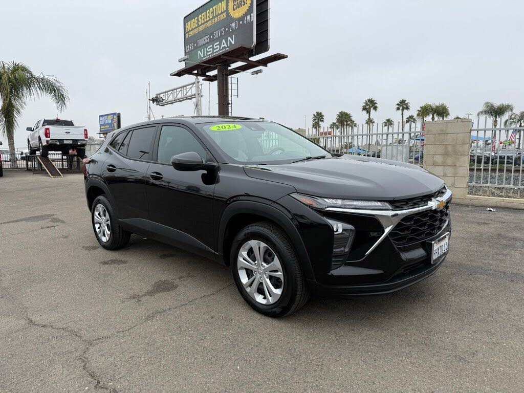 2024 Chevrolet Trax LS FWD