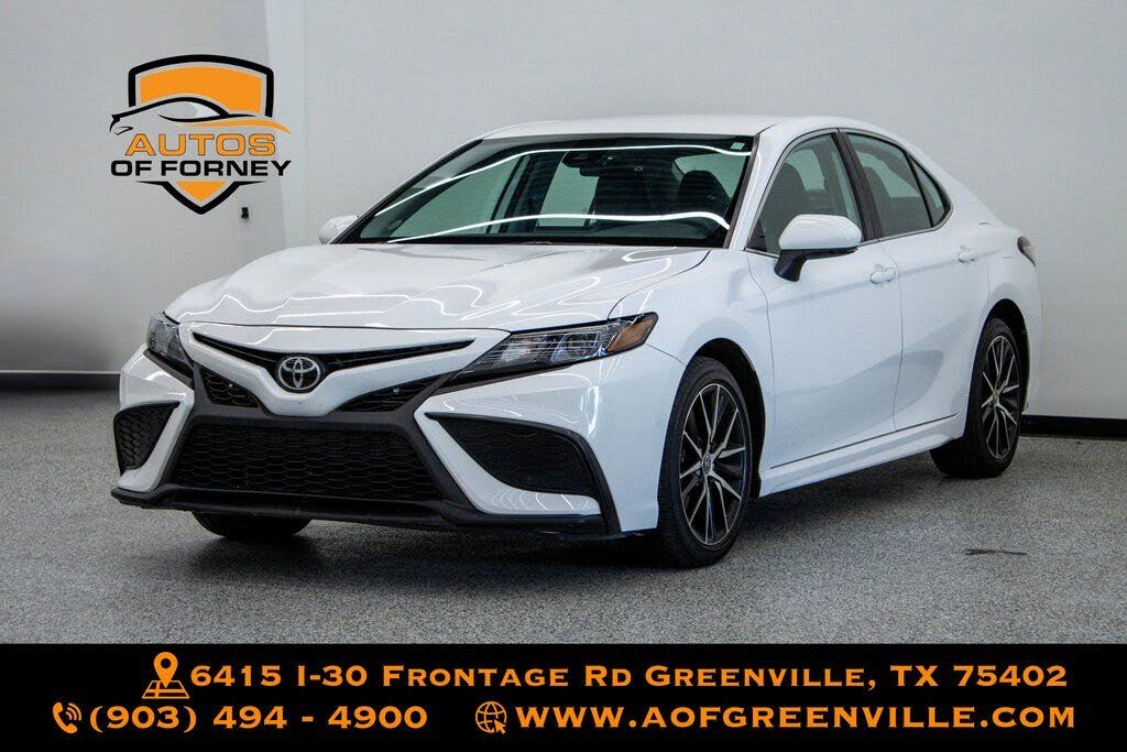 2024 Toyota Camry SE FWD