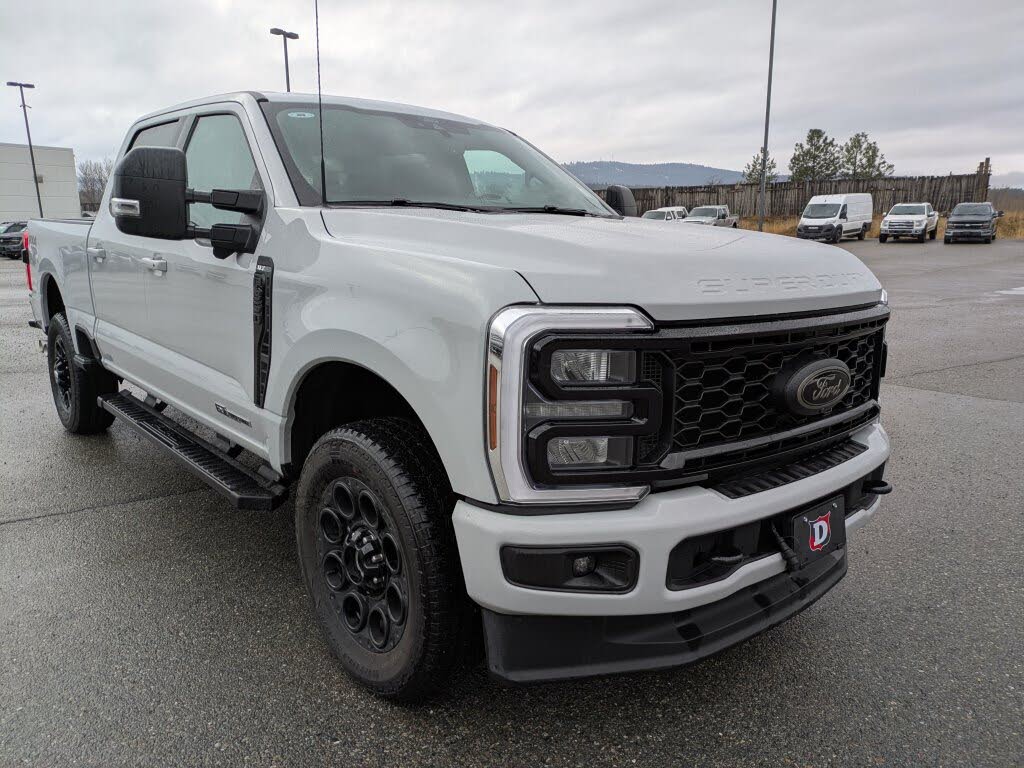 2025 Ford F-350 Super Duty XLT Crew Cab 4WD