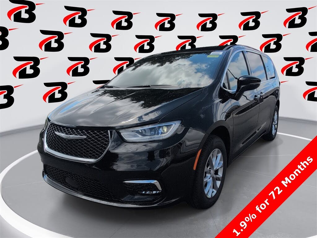 2026 Chrysler Pacifica Select AWD