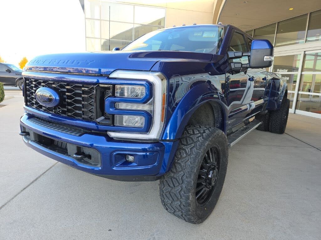 2026 Ford F-450 Super Duty Lariat Crew Cab LB DRW 4WD